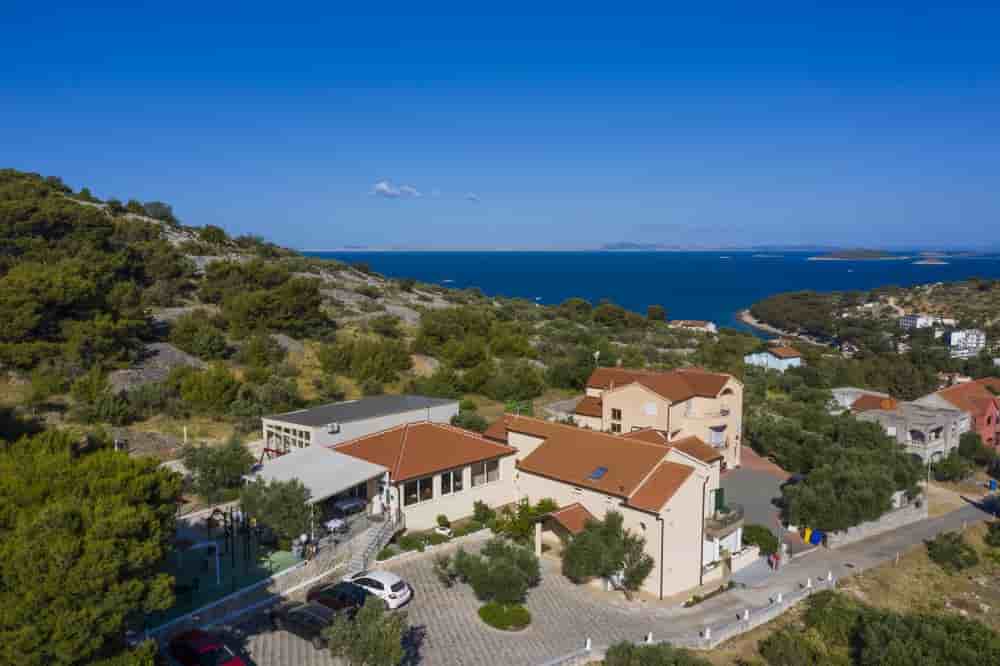 Polyclinic Markov في Murter، Croatia تعليقات من مرضى حقيقيين
 Slider image 10