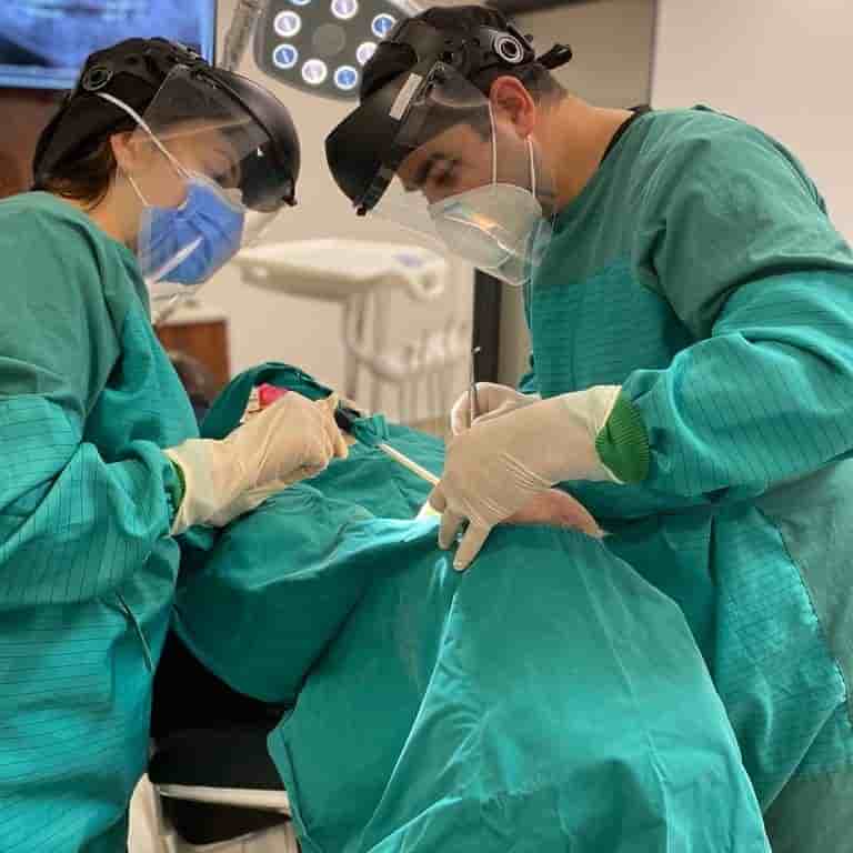 EMG KLiNiK Oral and Dental Health Clinic في Istanbul، Turkey تعليقات من مرضى حقيقيين
 Slider image 1