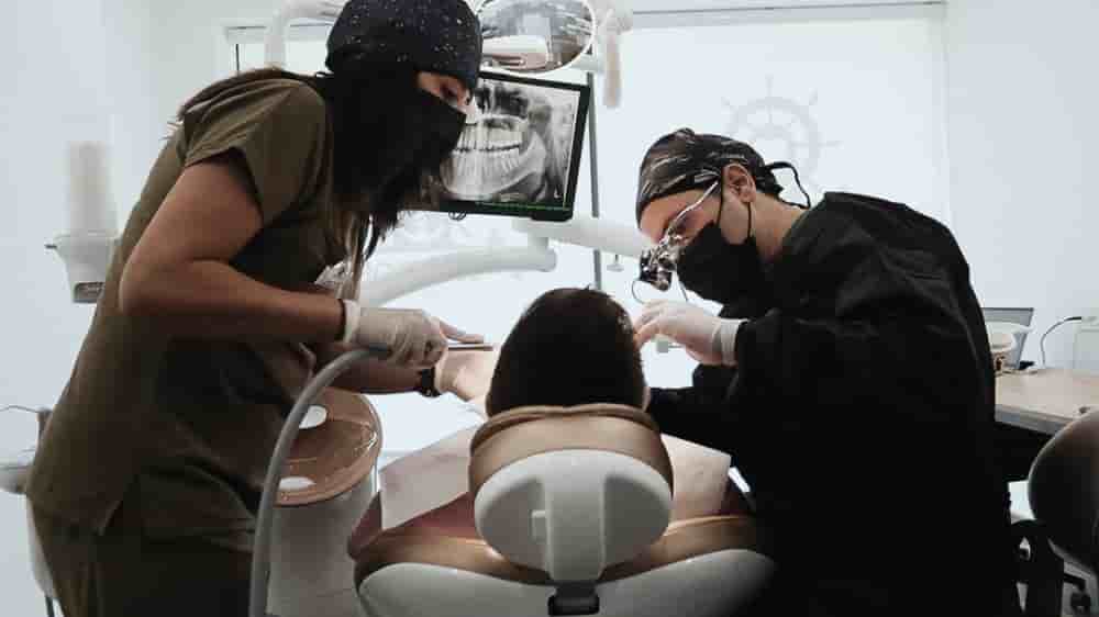 Adaport Dental Clinic في Izmir، Turkey تعليقات من مرضى حقيقيين
 Slider image 8
