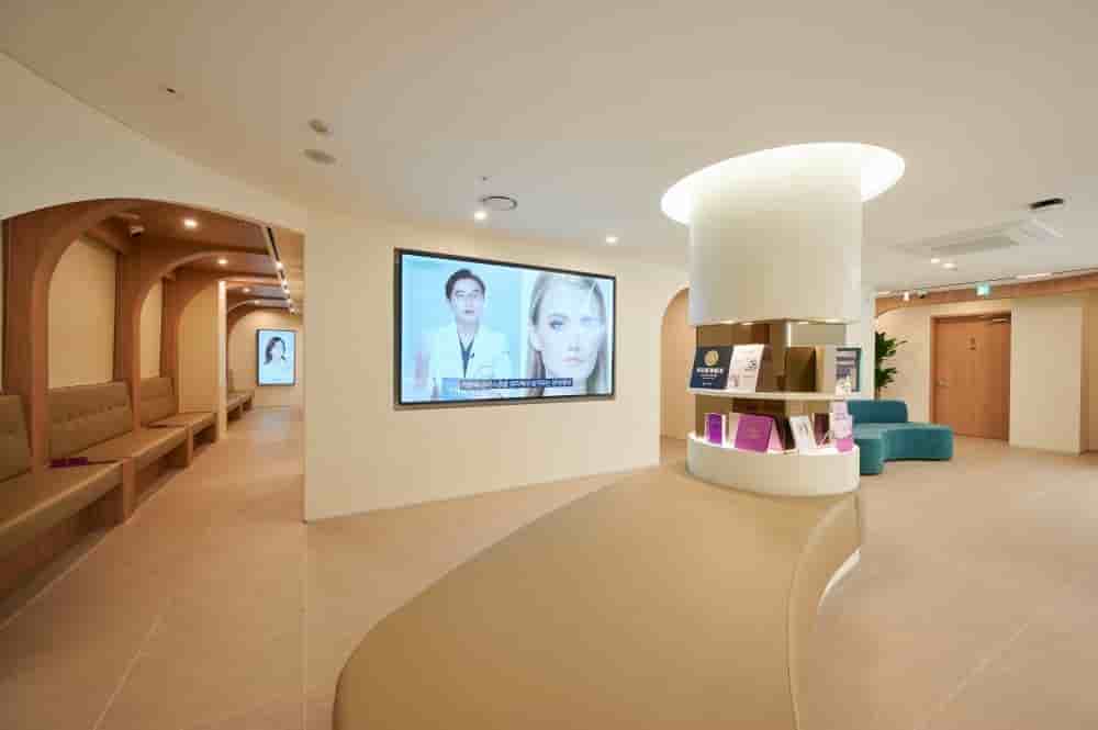 Hugo Plastic Surgery في Seoul، South Korea تعليقات من مرضى حقيقيين
 Slider image 3