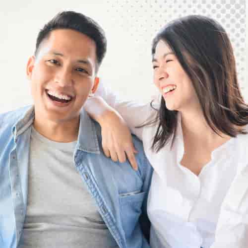 أفضل باقات ابتسامة هوليوود وتيجان إي ماكس في إزمير، تركيا
