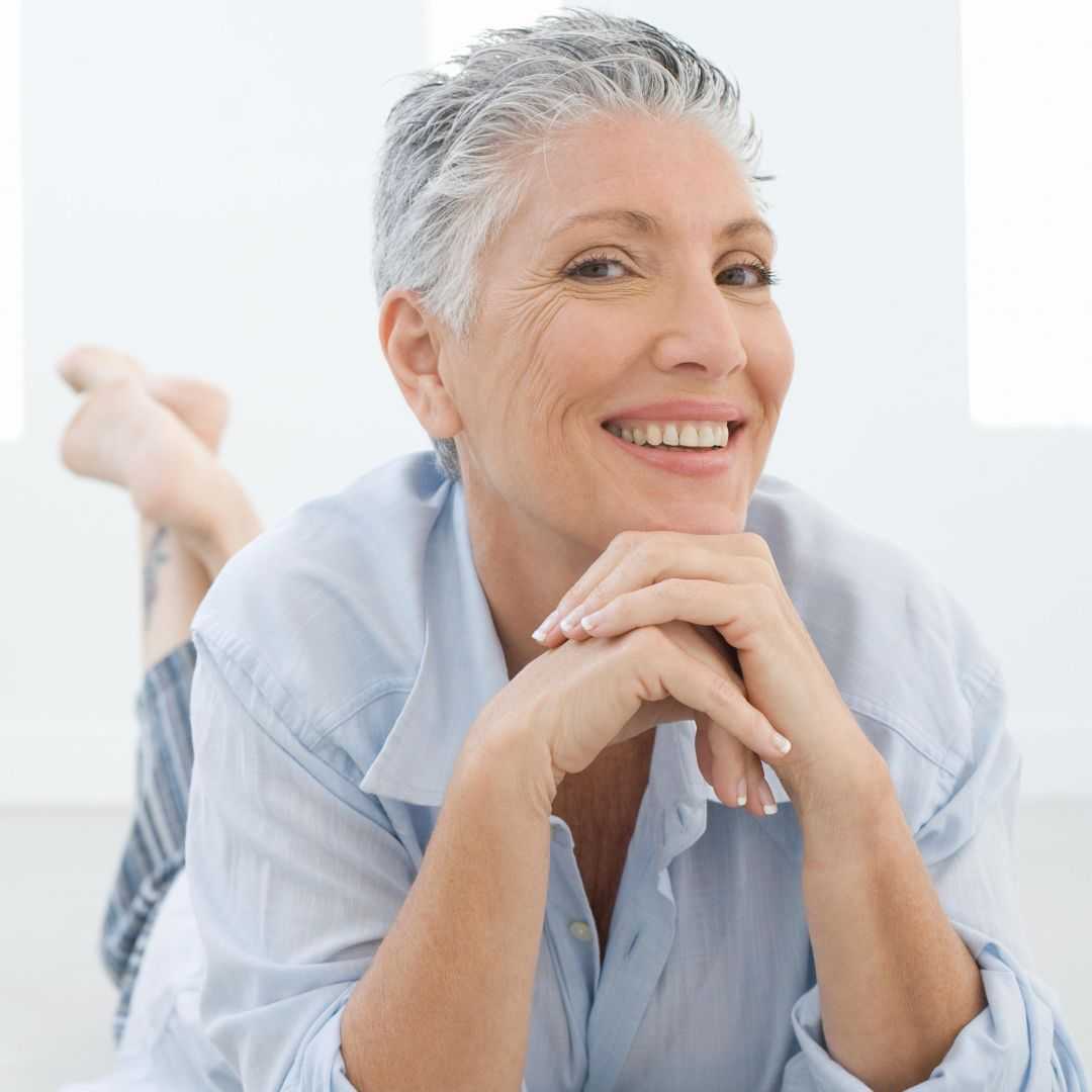 باقة علاج الخلايا الجذعية لمكافحة الشيخوخة وتجديد الخلايا في طوكيو، اليابان، من عيادة هيلين