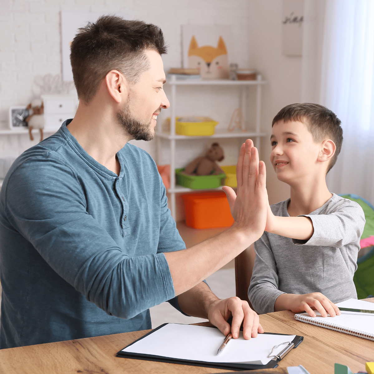 استكشاف علاج التوحد في الخارج: تجارب العائلات الرومانية في العثور على العيادة المناسبة من خلال PlacidWay