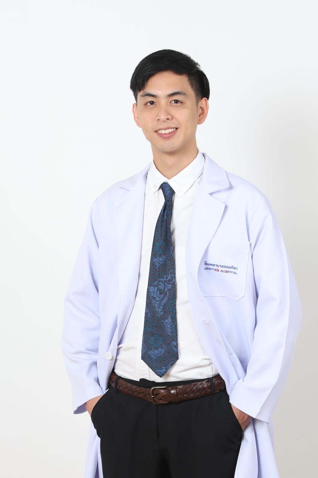 Dr. Chollawat Thongthaisi